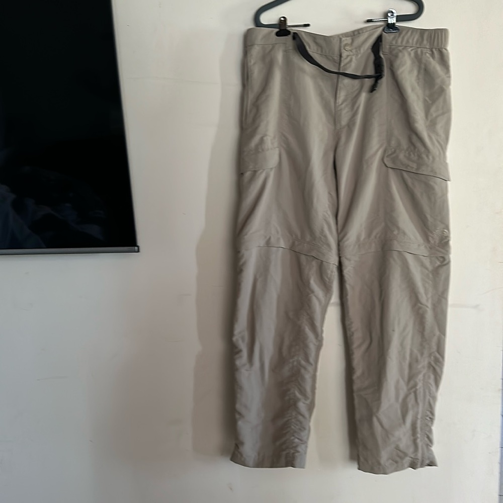 Men’s north face zip off pants size XL